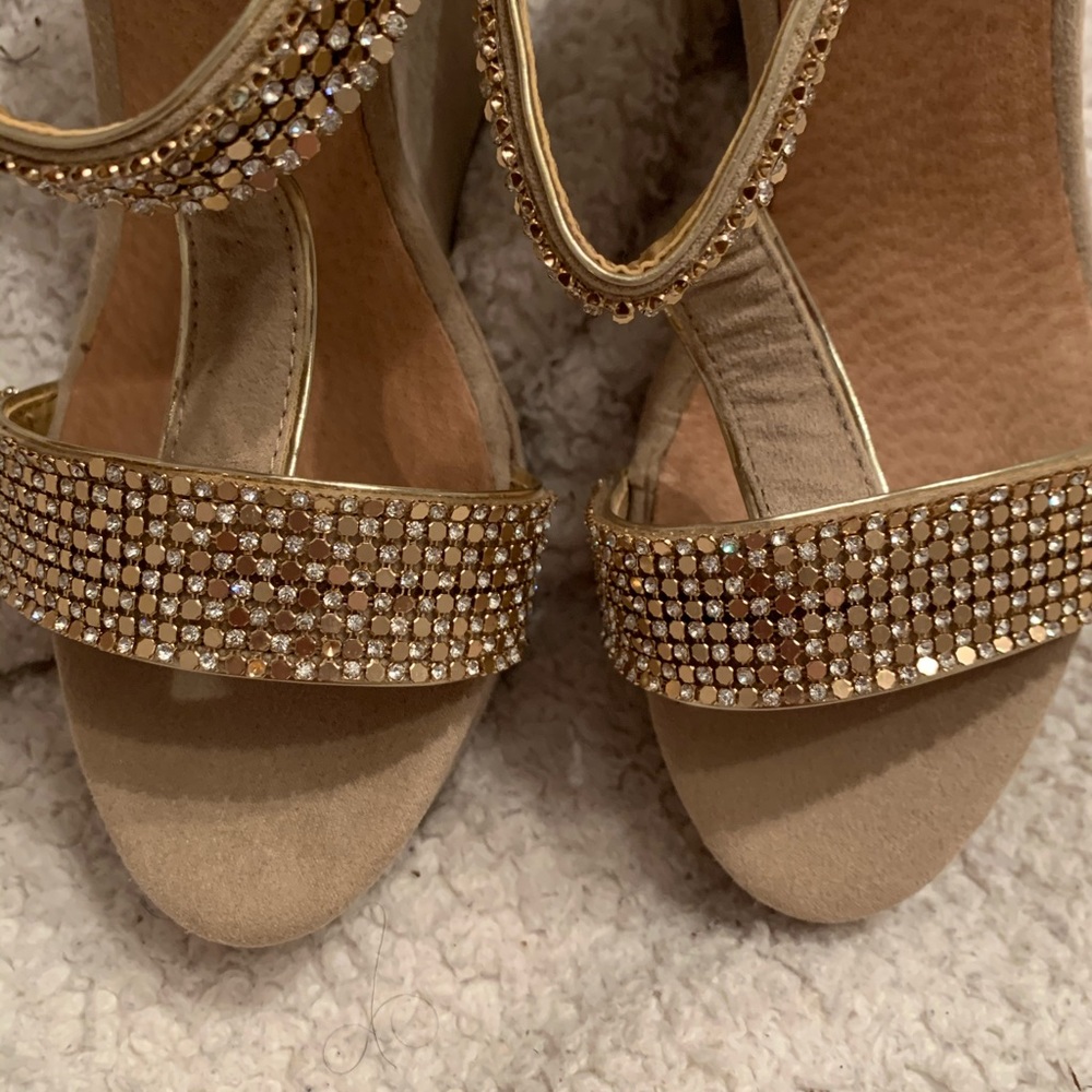 Aldo wedges size US 9